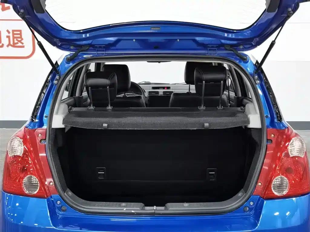2015 Swift 1.5L Manual Limited Edition — миниатюра 16
