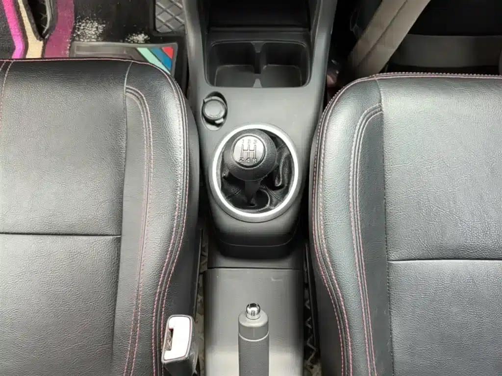 2013 Swift 1.5L Manual 20th Anniversary Limited Edition — миниатюра 14
