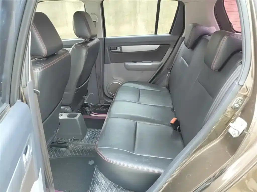 2013 Swift 1.5L Manual 20th Anniversary Limited Edition — миниатюра 17
