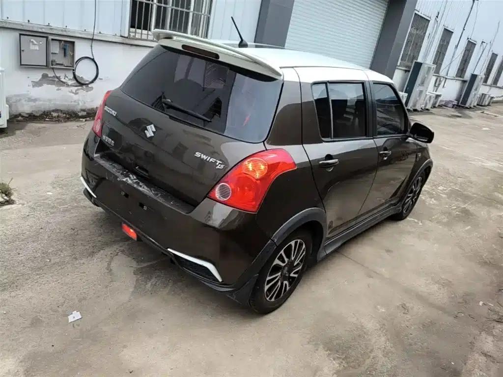 2013 Swift 1.5L Manual 20th Anniversary Limited Edition — миниатюра 7