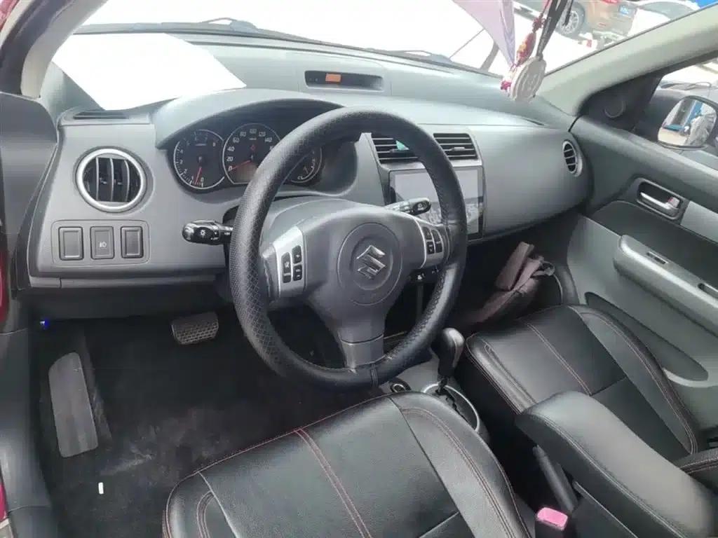 2013 Swift 1.5L Automatic 20th Anniversary Limited Edition — миниатюра 11