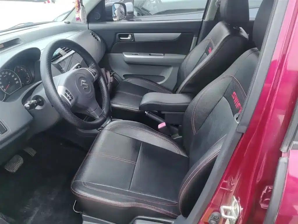 2013 Swift 1.5L Automatic 20th Anniversary Limited Edition — миниатюра 15