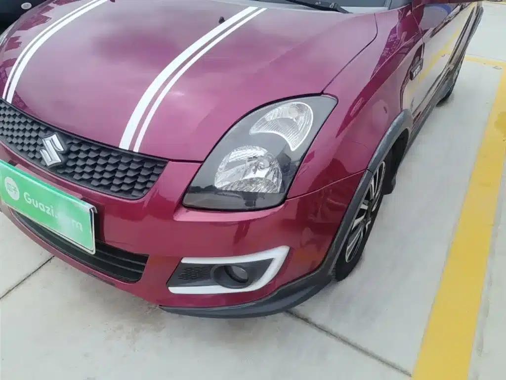 2013 Swift 1.5L Automatic 20th Anniversary Limited Edition — миниатюра 24