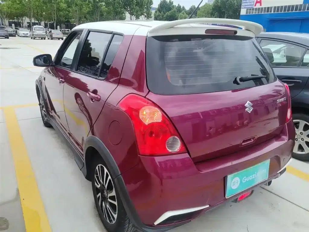 2013 Swift 1.5L Automatic 20th Anniversary Limited Edition — миниатюра 5