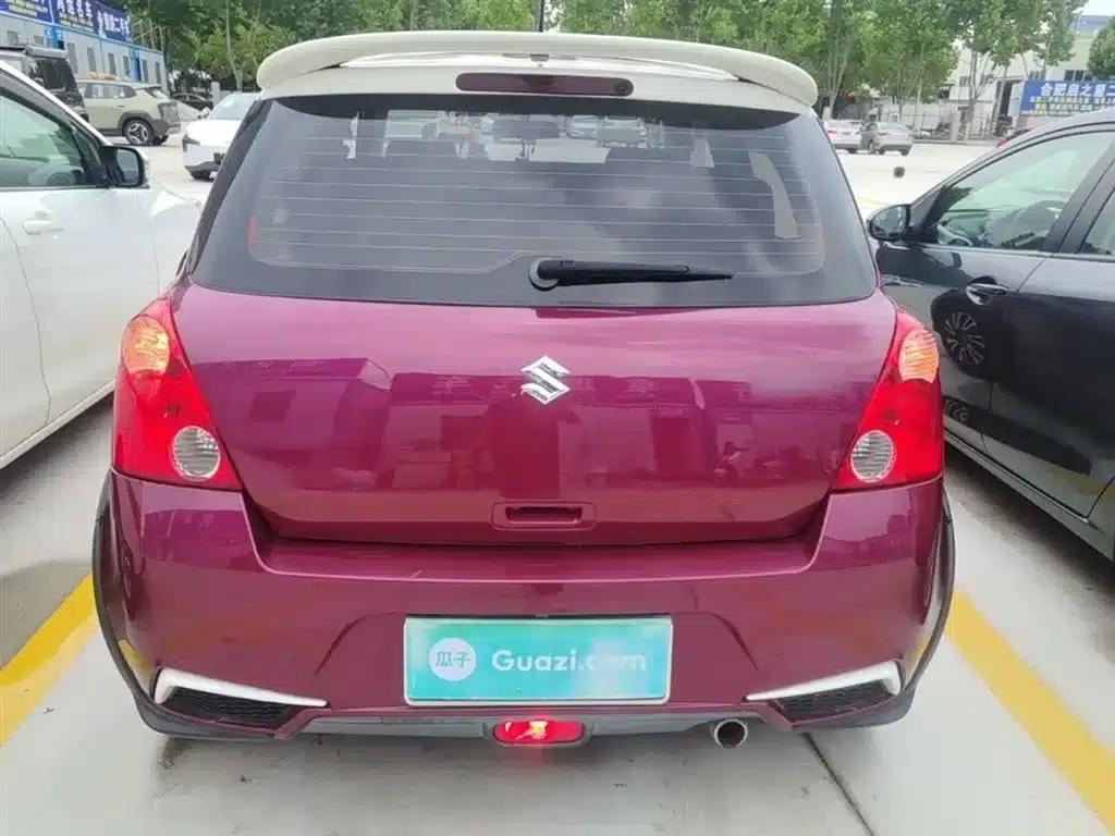 2013 Swift 1.5L Automatic 20th Anniversary Limited Edition — миниатюра 6