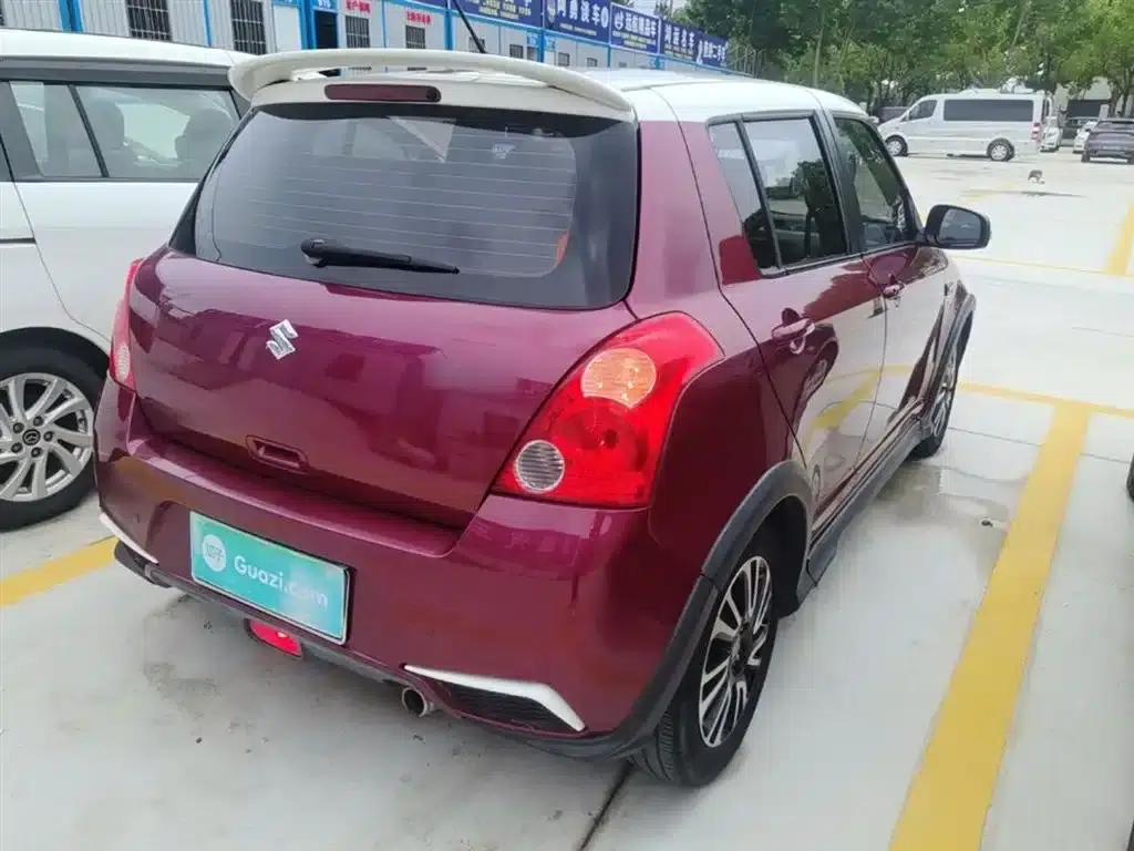 2013 Swift 1.5L Automatic 20th Anniversary Limited Edition — миниатюра 7