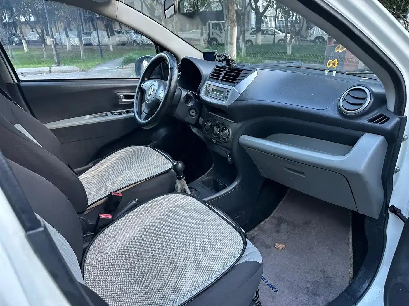 Alto 2013 1.0L Manual Comfort Model — миниатюра 16