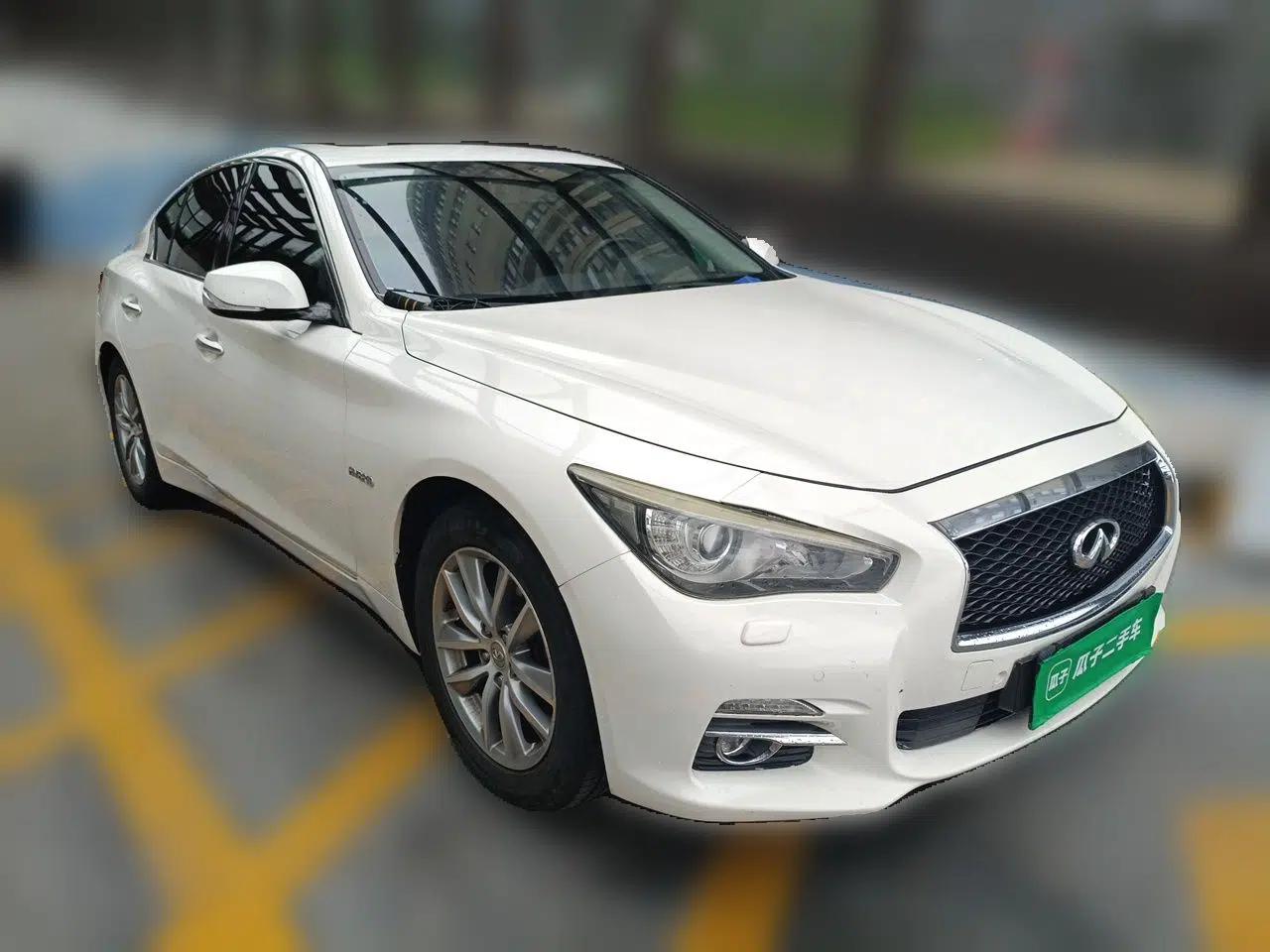 Infiniti Q50 2014 2.0T Comfort Edition — миниатюра 3