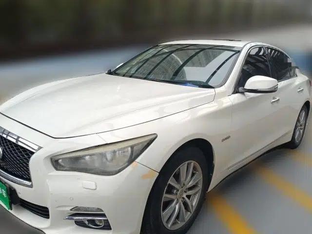 Infiniti Q50 2014 2.0T Comfort Edition