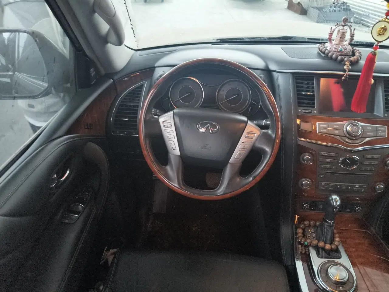 Infiniti QX80 2016 5.6L 4WD — миниатюра 11
