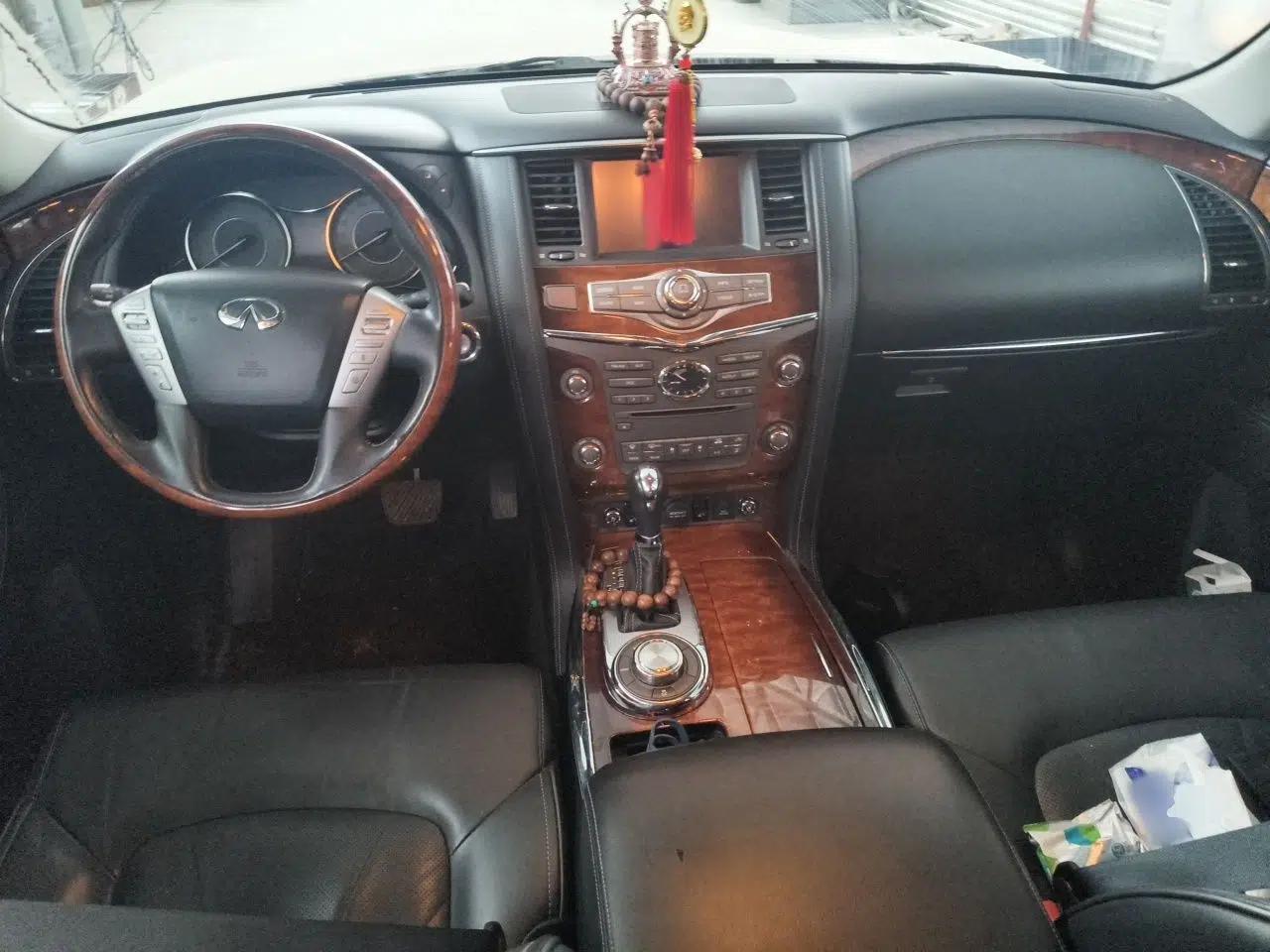 Infiniti QX80 2016 5.6L 4WD — миниатюра 10