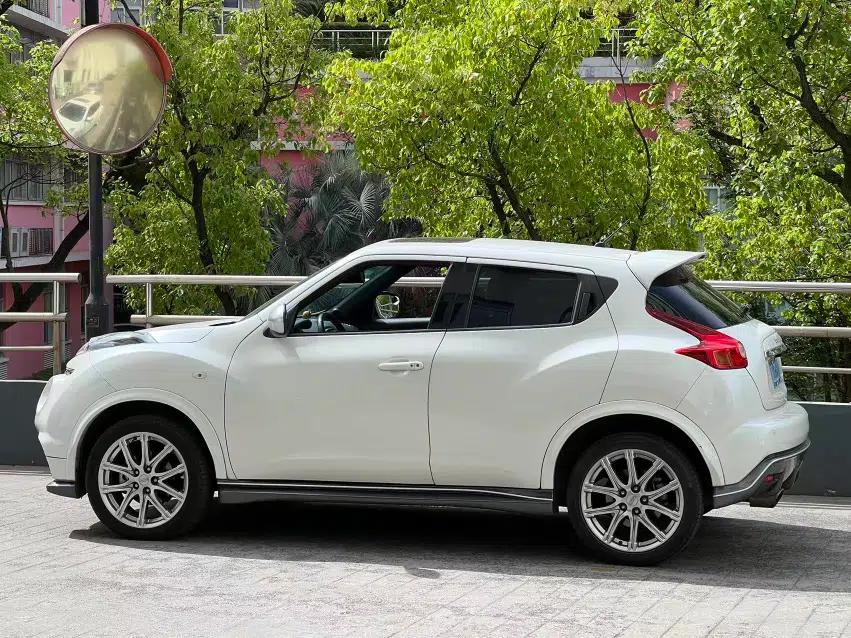 Infiniti ESQ 2014 1.6L Spontaneous Edition — миниатюра 6
