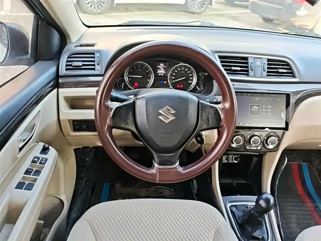 Ciaz 2015 1.6L Manual Comfort Edition — миниатюра 11