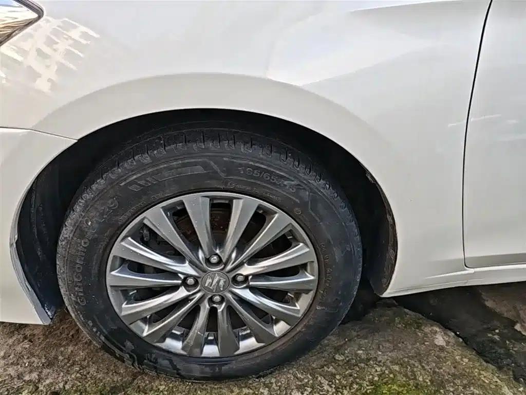 Ciaz 2015 1.6L Manual Comfort Edition — миниатюра 23