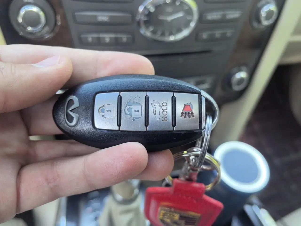 Infiniti QX 2011 QX56 — миниатюра 9