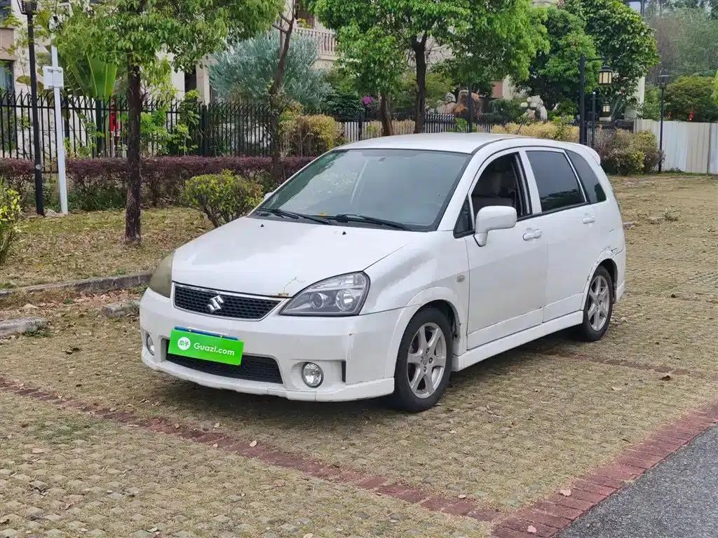 Liana 2013 Hatchback 1.4L Manual Deluxe — миниатюра 1