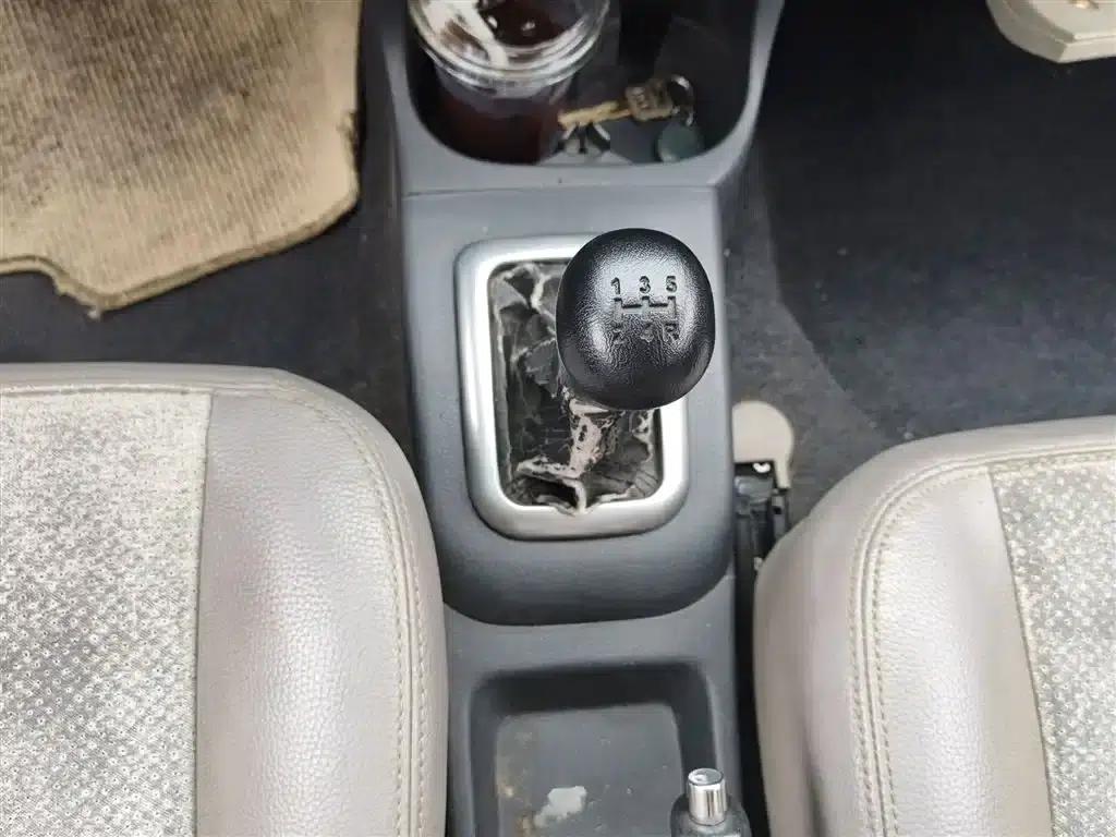Liana 2013 Hatchback 1.4L Manual Deluxe — миниатюра 13