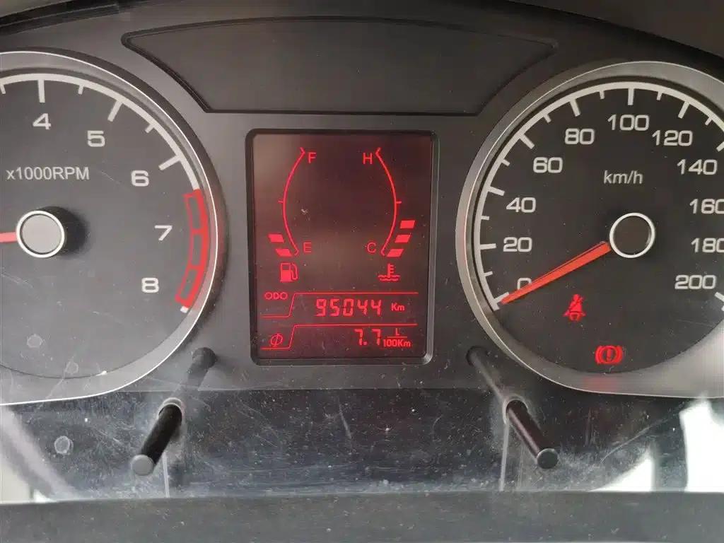Liana 2013 Hatchback 1.4L Manual Deluxe — миниатюра 5