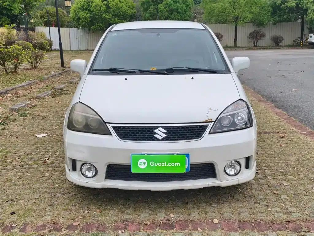 Liana 2013 Hatchback 1.4L Manual Deluxe — миниатюра 10