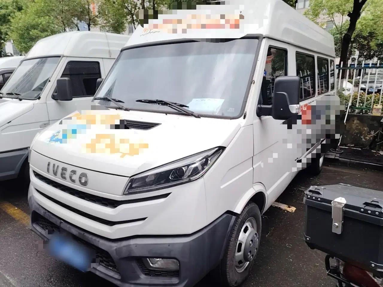 Iveco Daily 2025 2.5T A37M1 Multi-Purpose Passenger Vehicle Mid-Frame Mid-Roof Dual Tires — миниатюра 1
