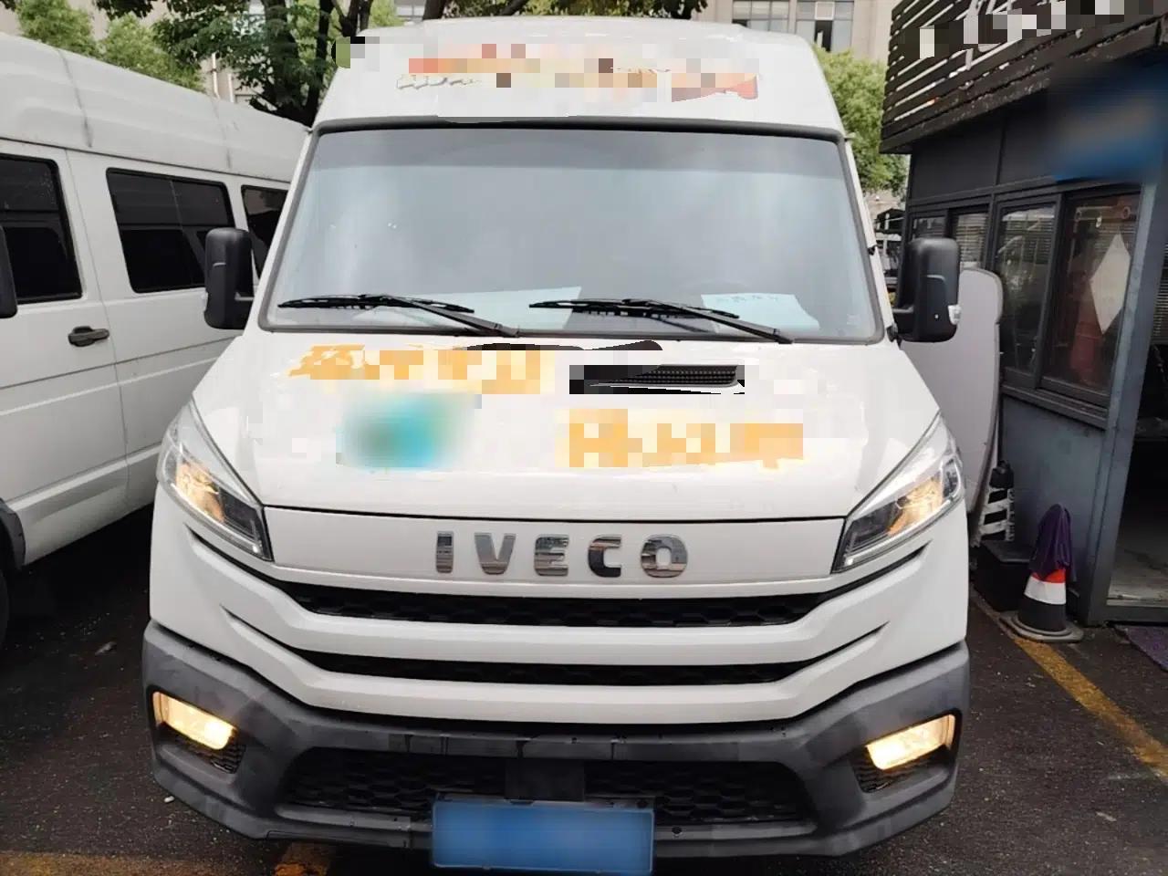 Iveco Daily 2025 2.5T A37M1 Multi-Purpose Passenger Vehicle Mid-Frame Mid-Roof Dual Tires — миниатюра 2