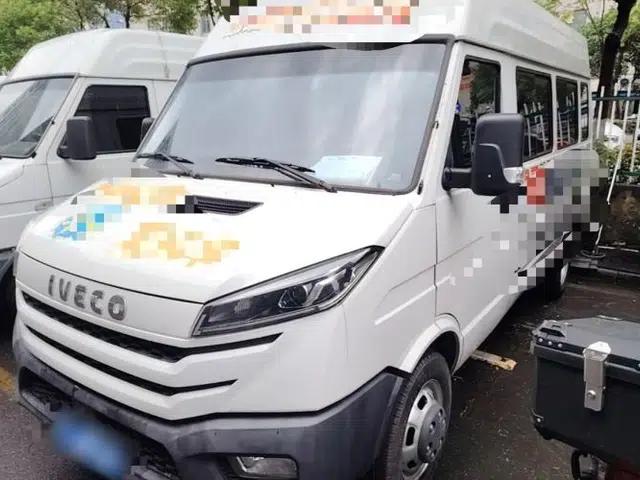 Iveco Daily 2025 2.5T A37M1 Multi-Purpose Passenger Vehicle Mid-Frame Mid-Roof Dual Tires