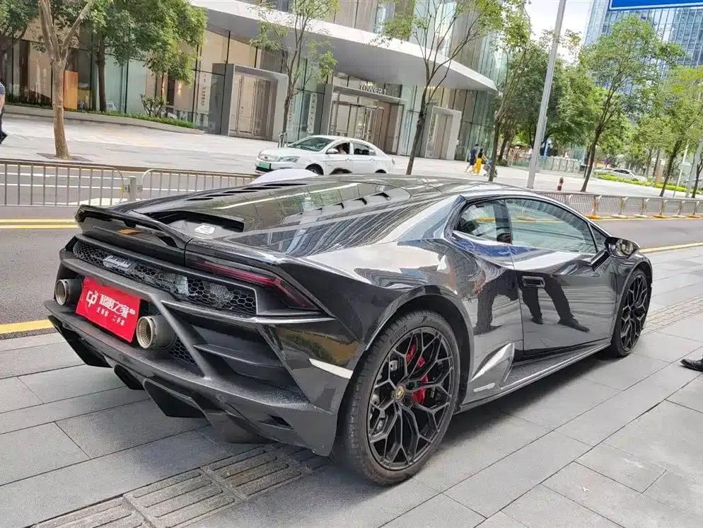 Huracán 2020 Huracán EVO RWD — миниатюра 4