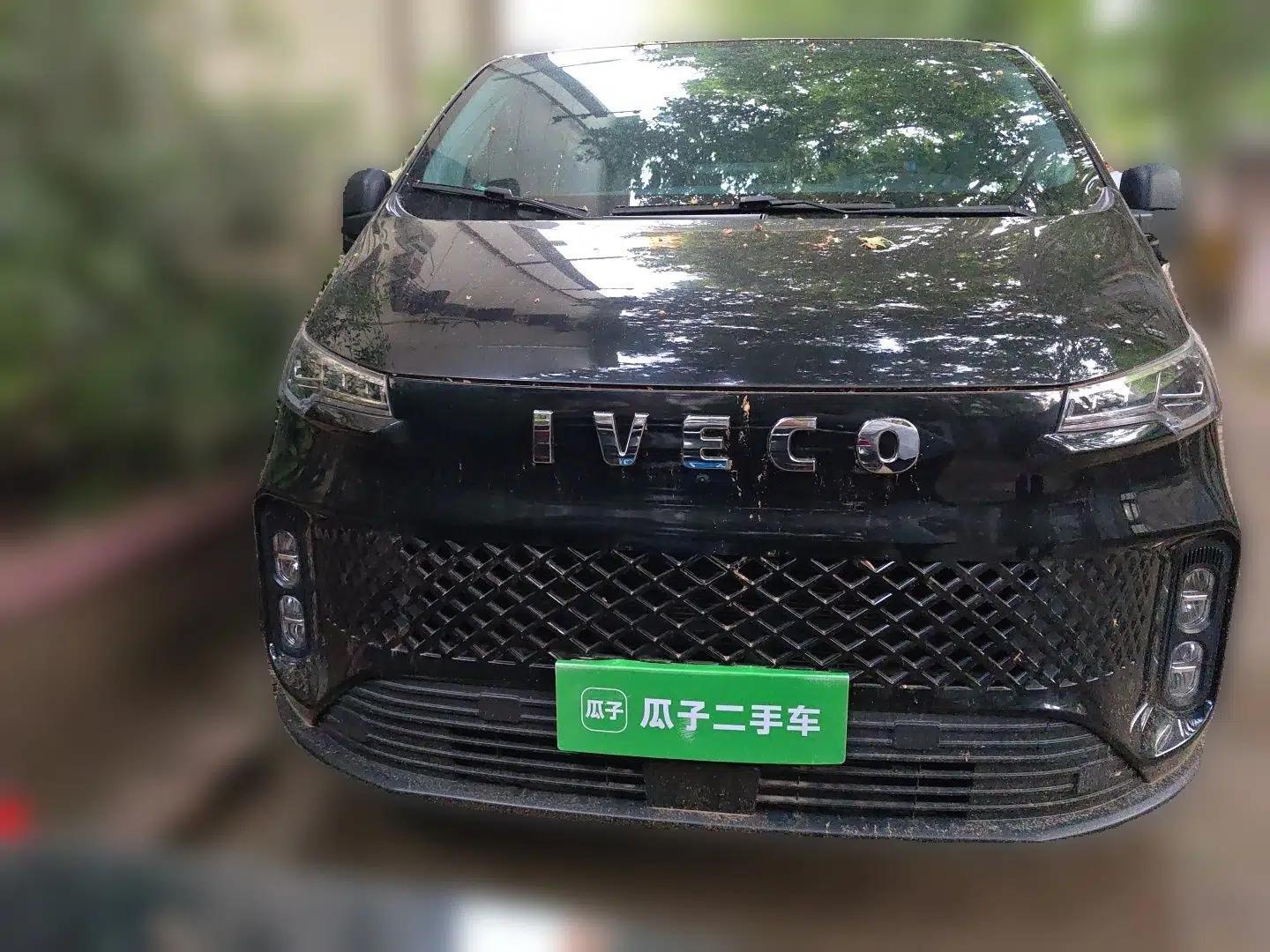 Iveco Fidato 2023 C30 Passenger Van 2.0T 110kW Automatic Xingtu Version Low Roof — миниатюра 2