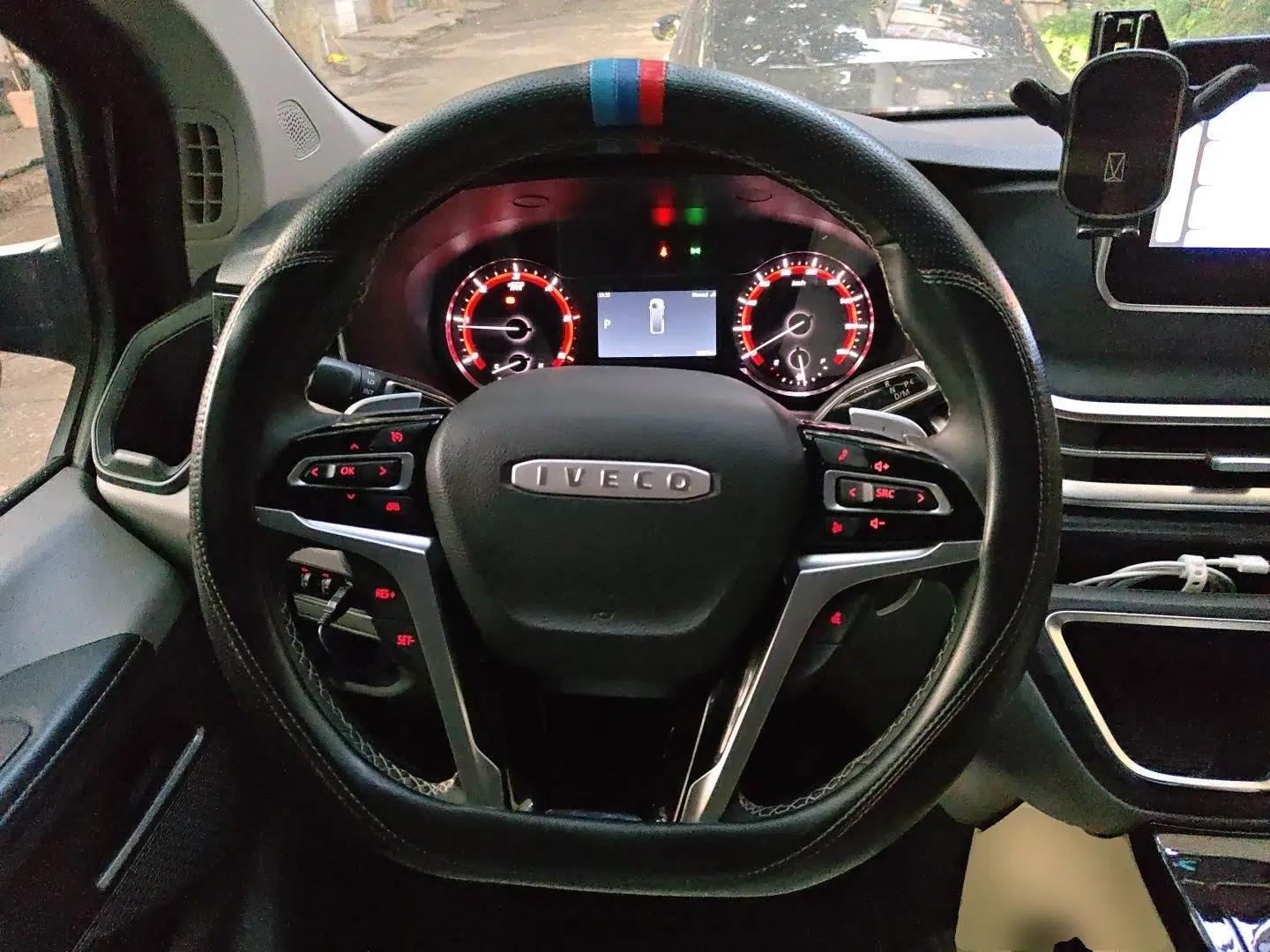 Iveco Fidato 2023 C30 Passenger Van 2.0T 110kW Automatic Xingtu Version Low Roof — миниатюра 11
