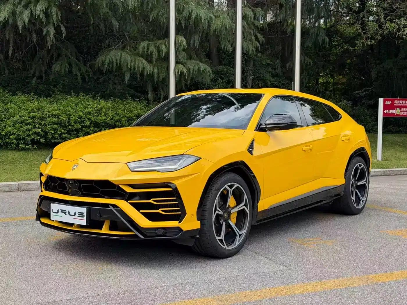 2021 Urus 4.0T V8 — миниатюра 1
