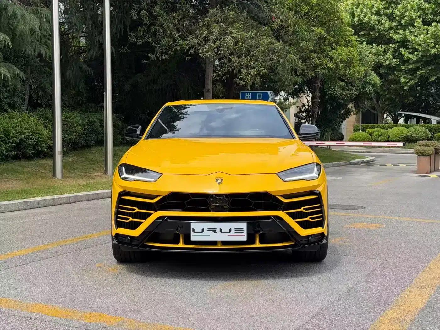 2021 Urus 4.0T V8 — миниатюра 2