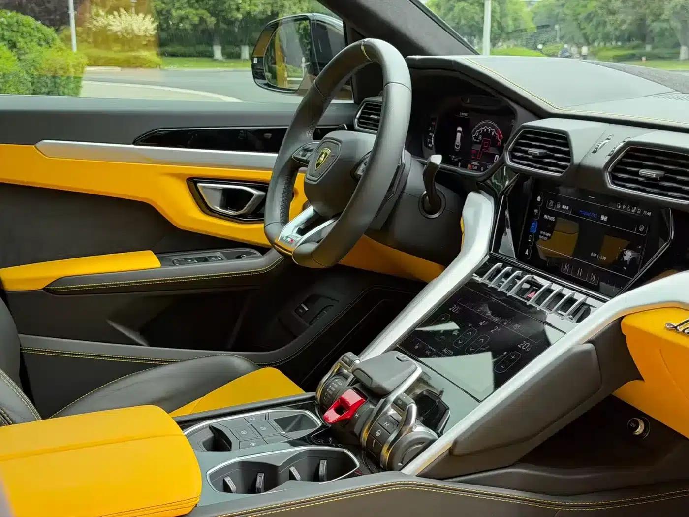 2021 Urus 4.0T V8 — миниатюра 15