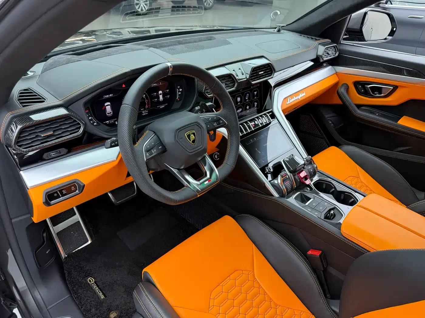 2021 Urus 4.0T V8 — миниатюра 6
