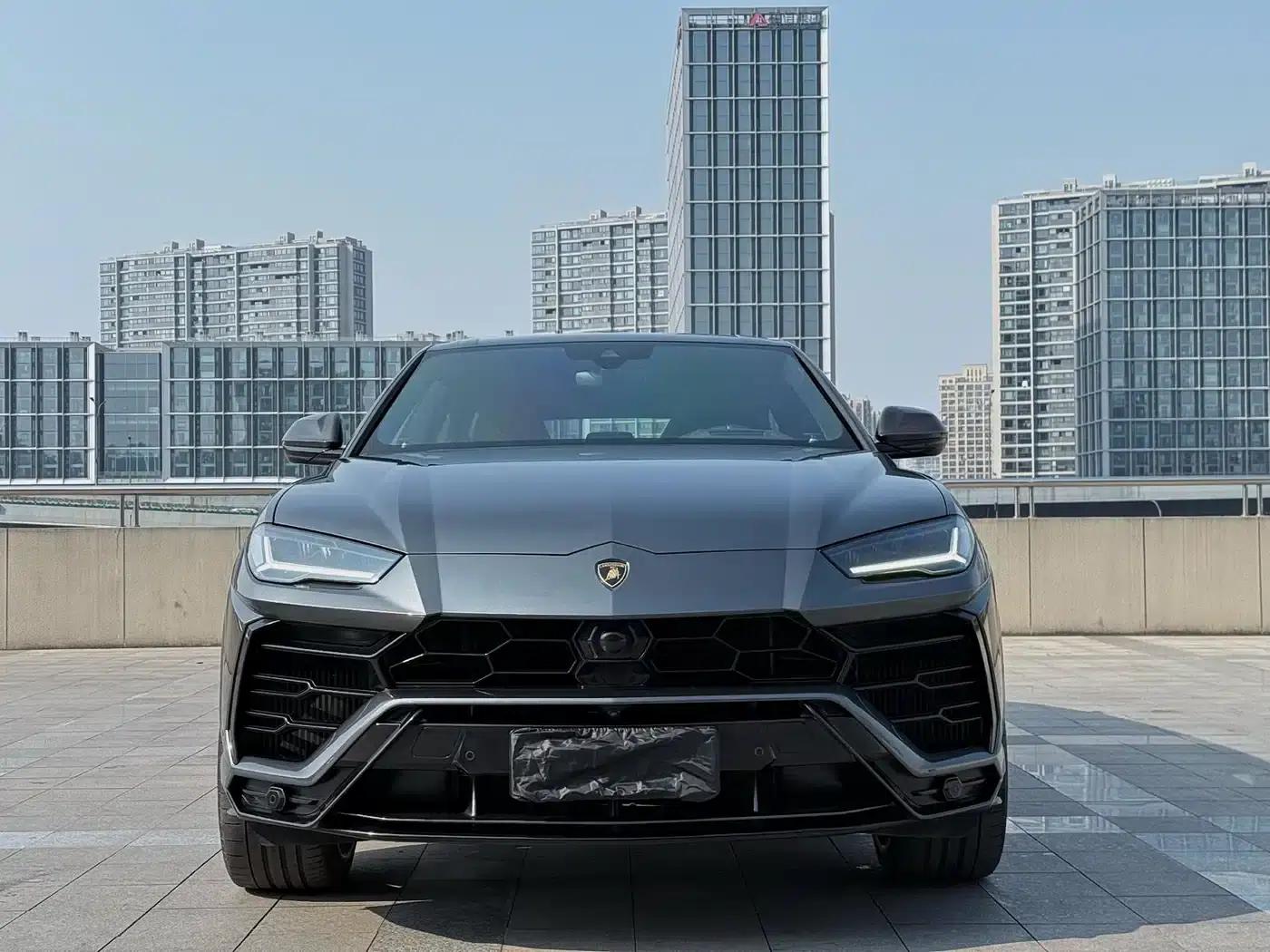 2018 Urus 4.0T V8 — миниатюра 1