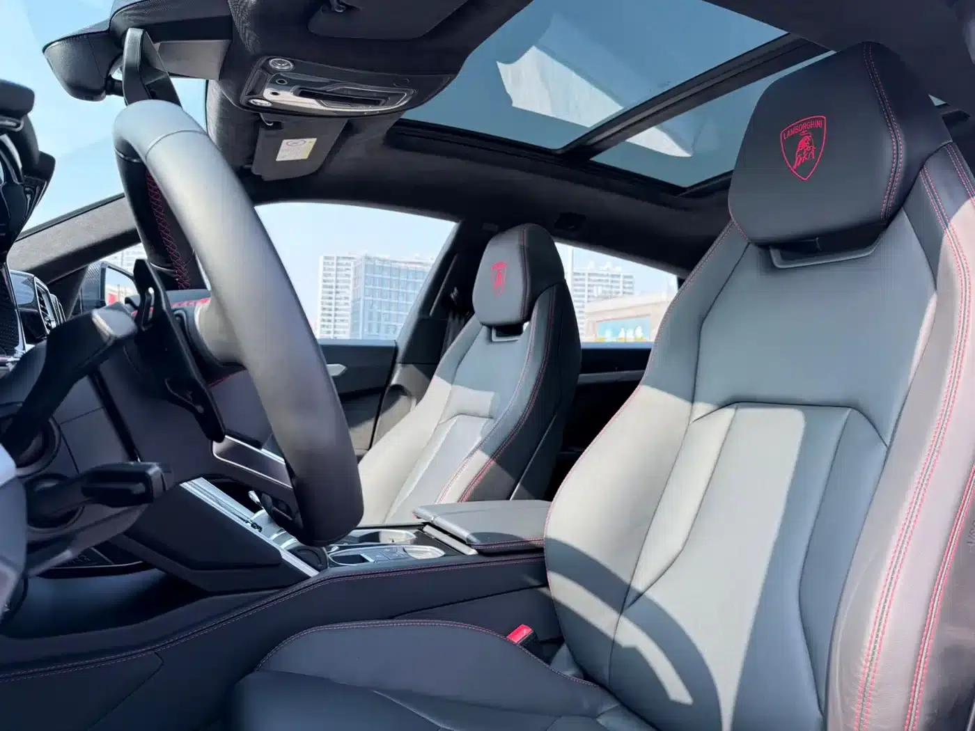 2018 Urus 4.0T V8 — миниатюра 15