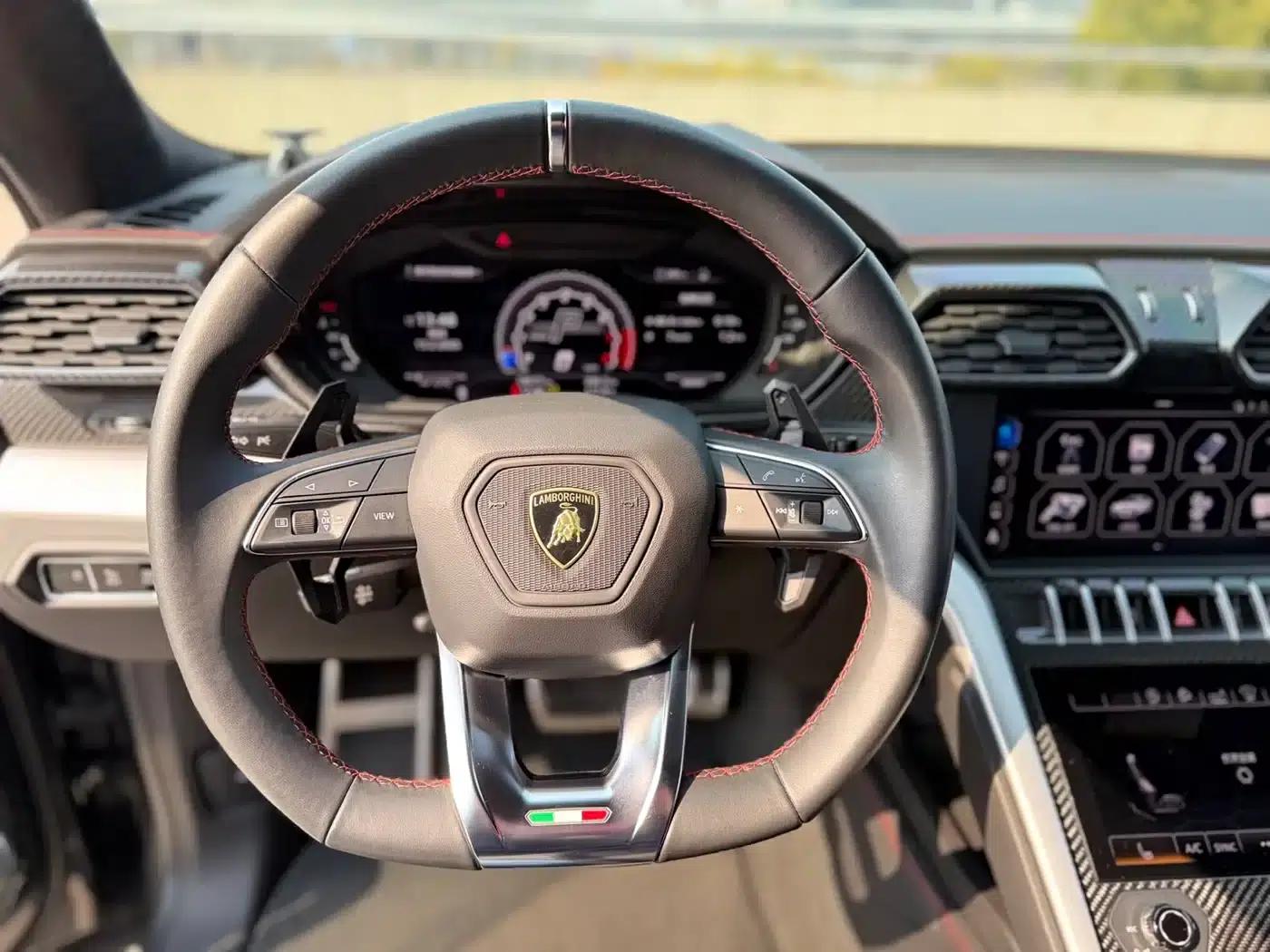 2018 Urus 4.0T V8 — миниатюра 8