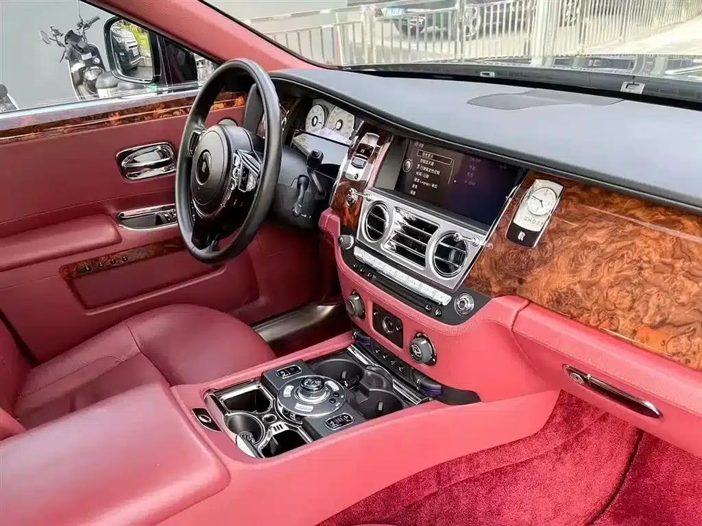 2010 Ghost 6.6T Standard Edition — миниатюра 4