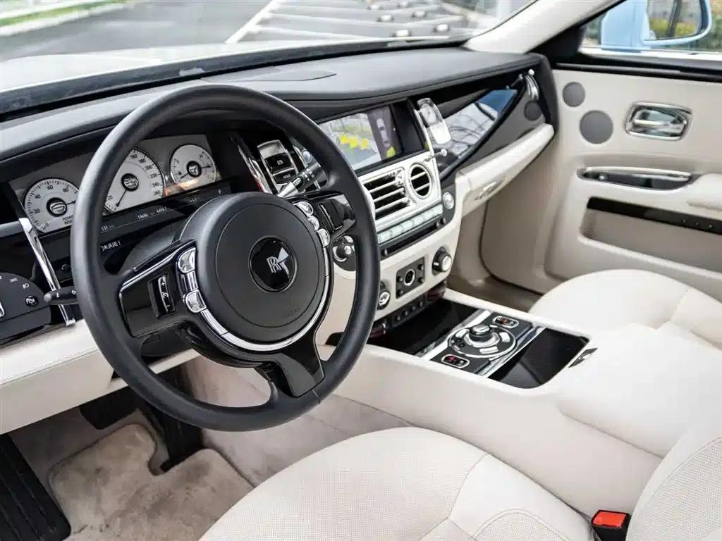2010 Ghost 6.6T Standard Edition — миниатюра 11