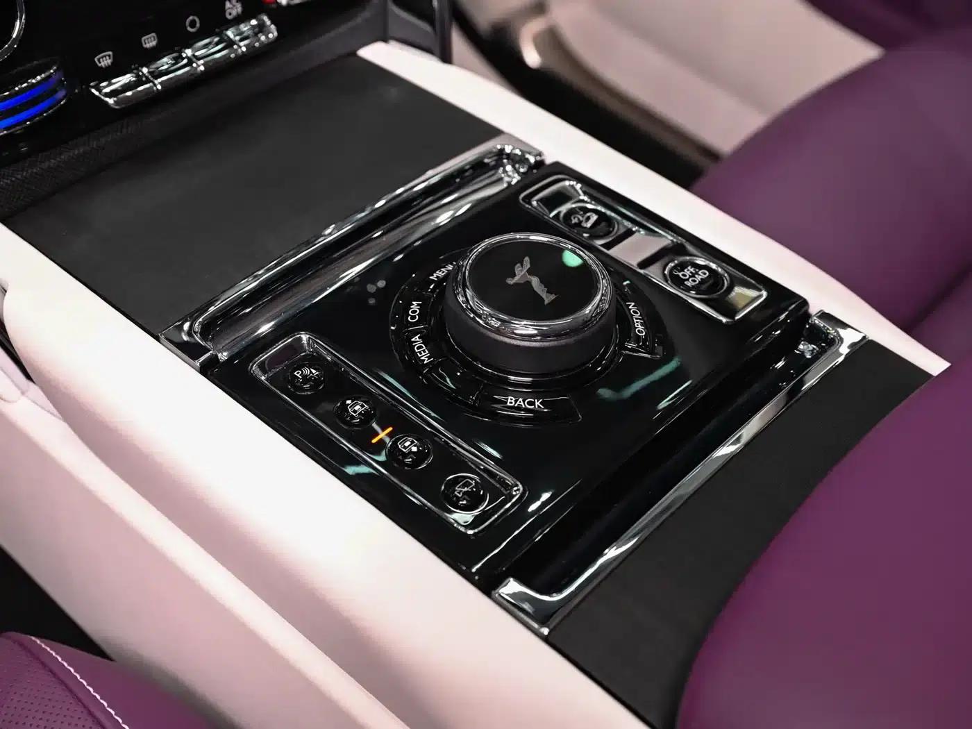 2018 Cullinan, four-seater version — миниатюра 16