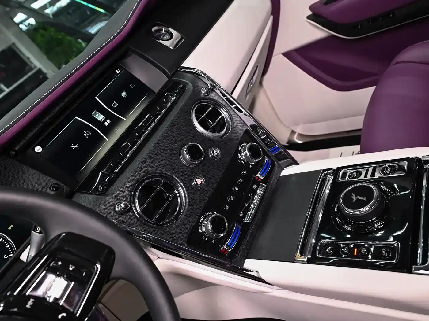 2018 Cullinan, four-seater version — миниатюра 17