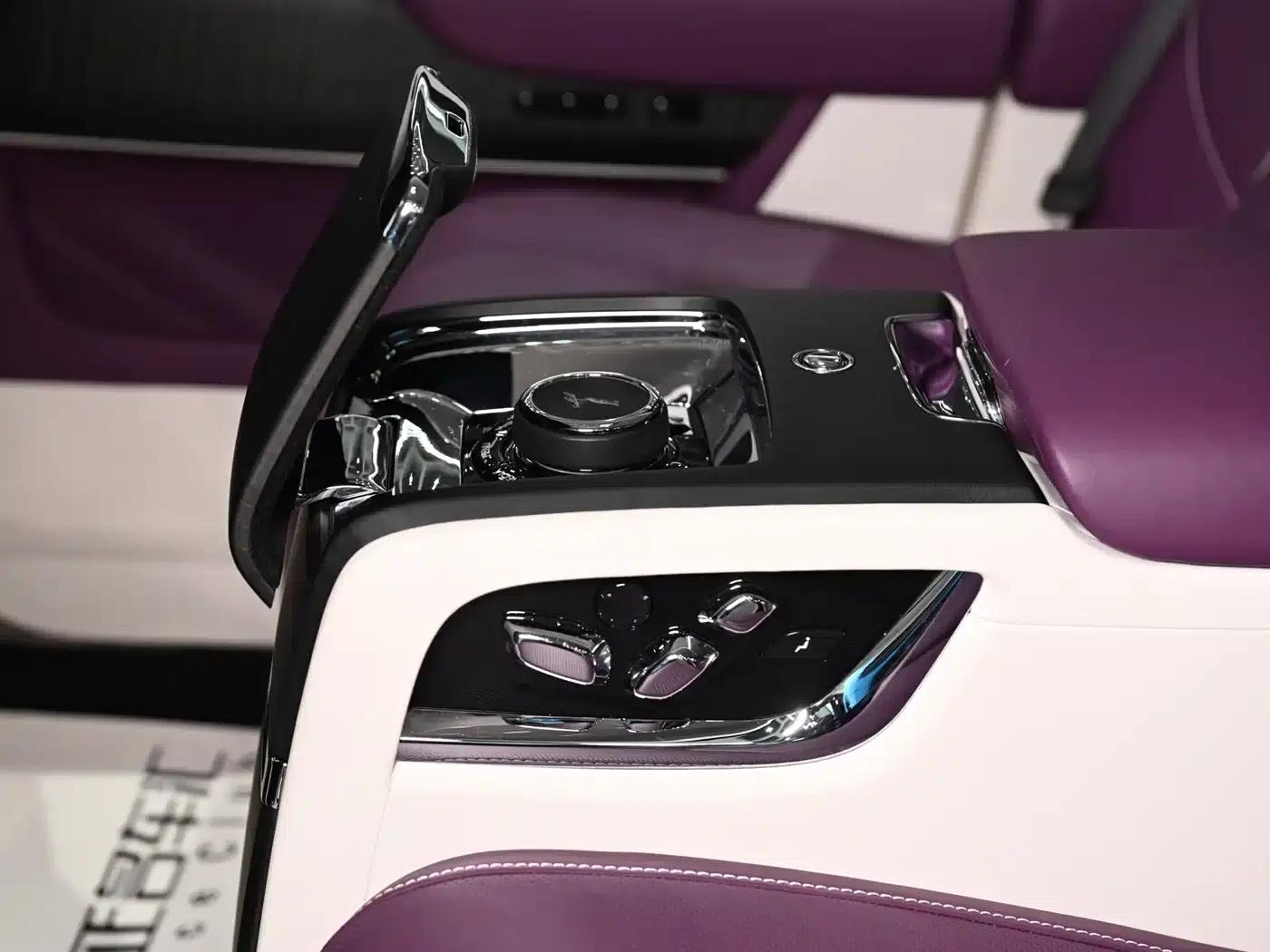 2018 Cullinan, four-seater version — миниатюра 21