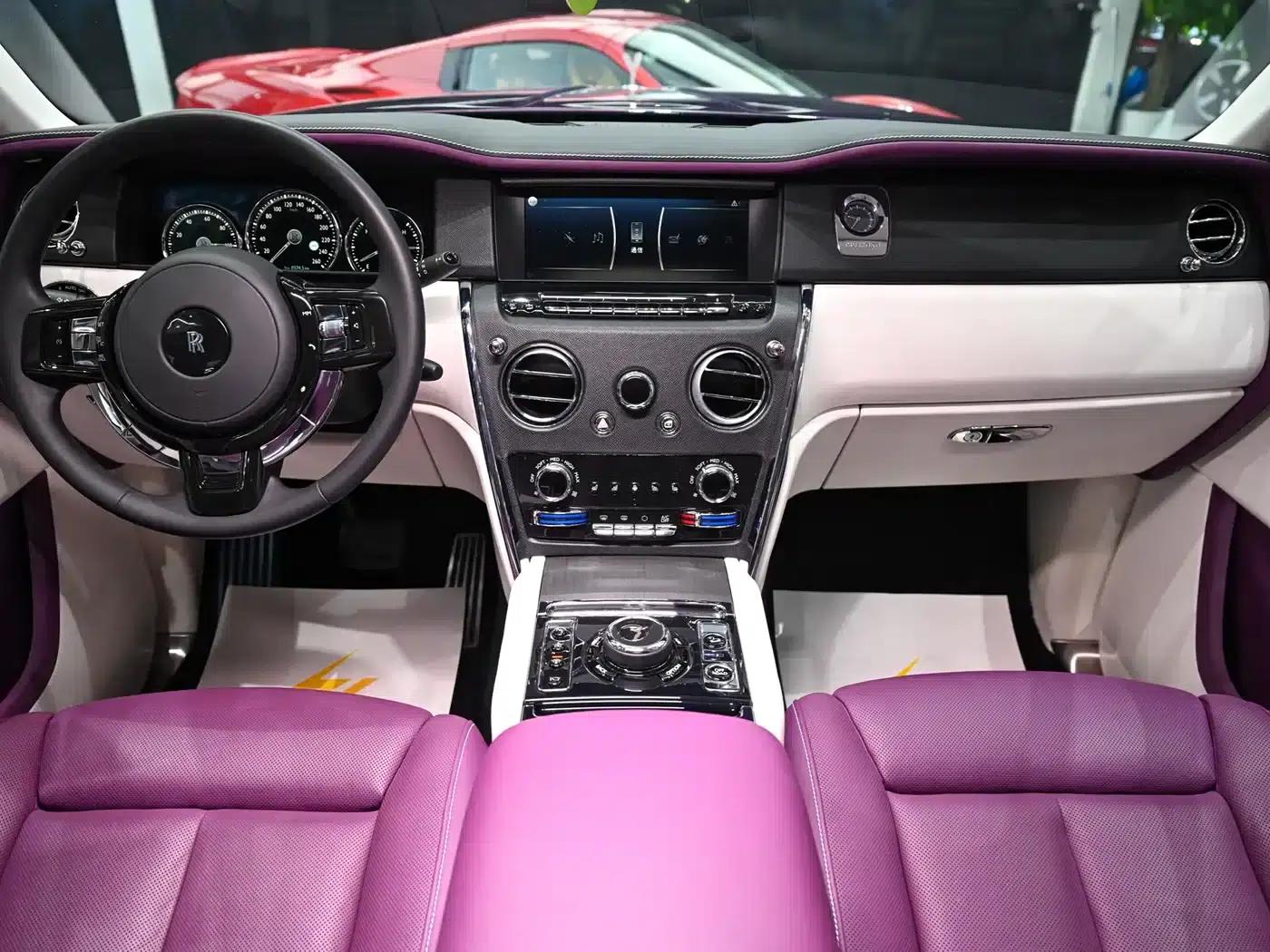2018 Cullinan, four-seater version — миниатюра 25