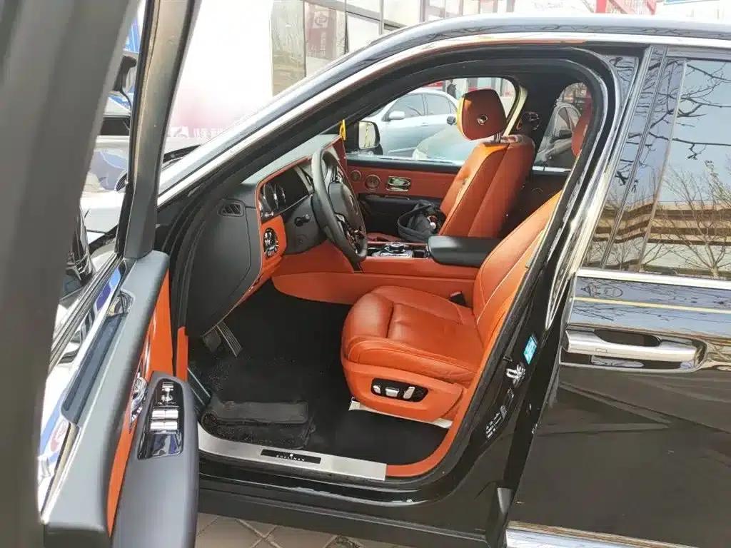 2018 Cullinan, four-seater version — миниатюра 6