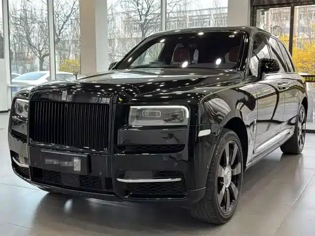 2018 Cullinan, four-seater version