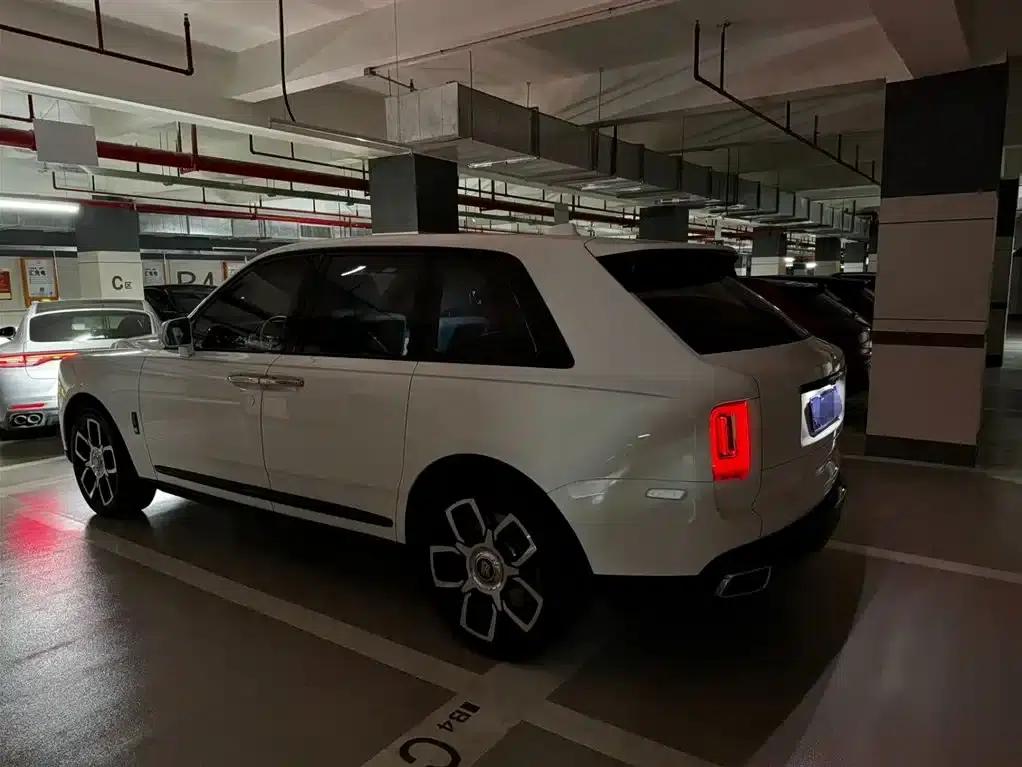 2018 Cullinan, four-seater version — миниатюра 3
