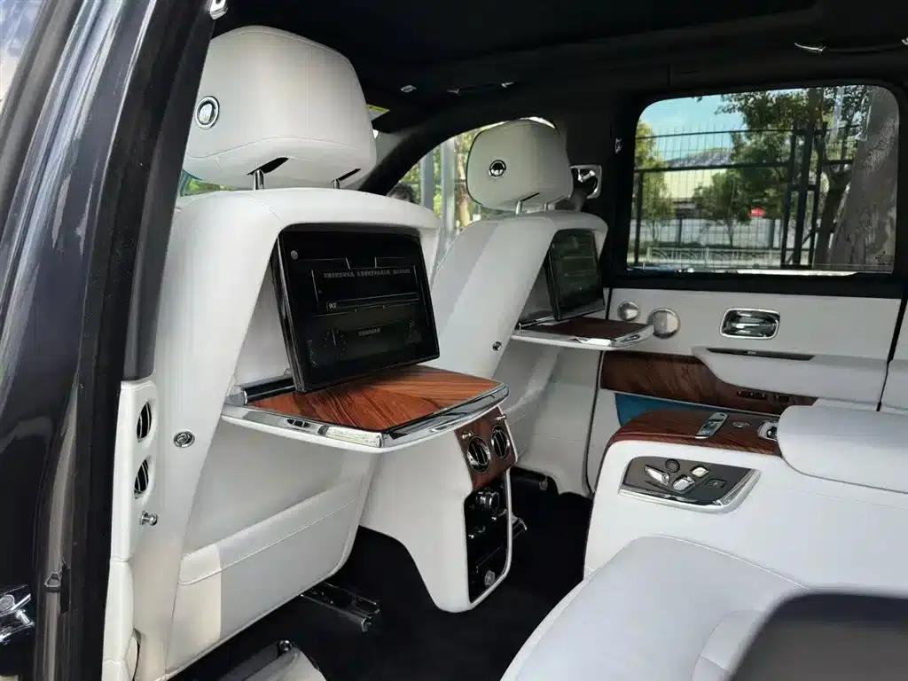 2018 Cullinan, four-seater version — миниатюра 8