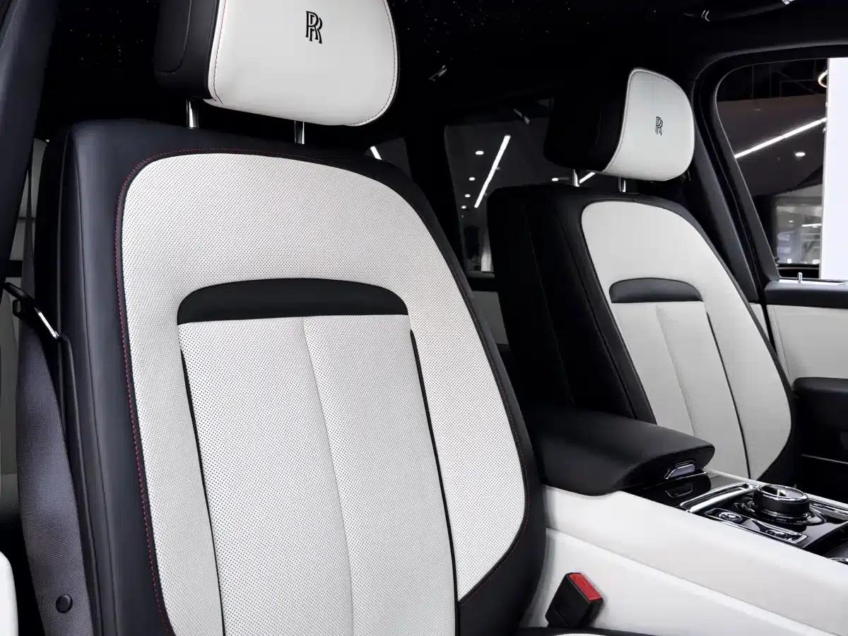 2020 Cullinan Black Badge — миниатюра 11