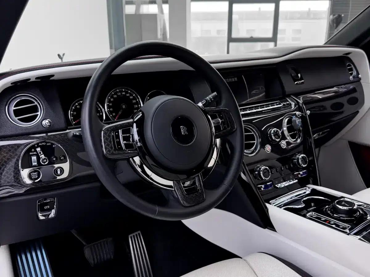 2020 Cullinan Black Badge — миниатюра 14