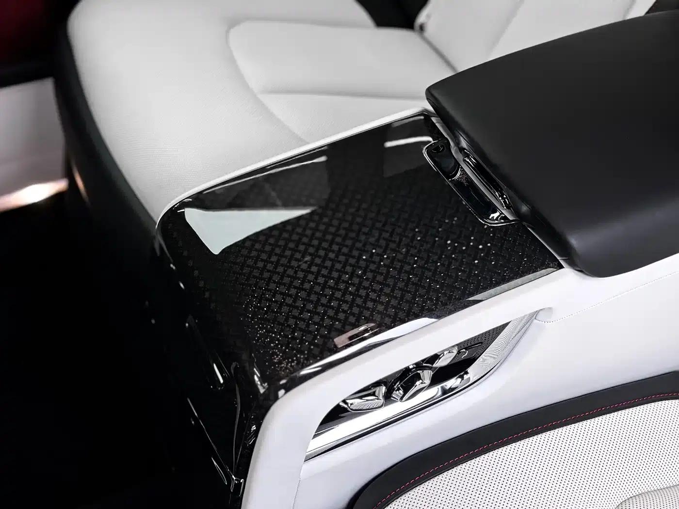 2020 Cullinan Black Badge — миниатюра 29