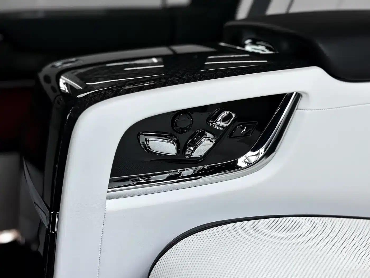 2020 Cullinan Black Badge — миниатюра 30